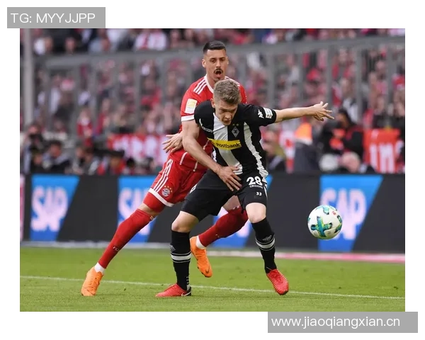 拜仁发布客战门兴海报乌尔比希与莱默尔共同亮相展现团队精神